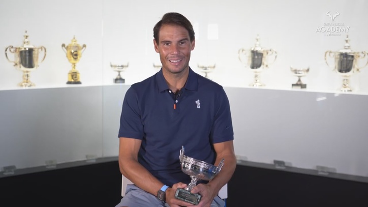 Roland Garros 2020: Rafa Nadal coloca su decimotercer trofeo de Roland Garros en el Museo de la Academia | Marca.com