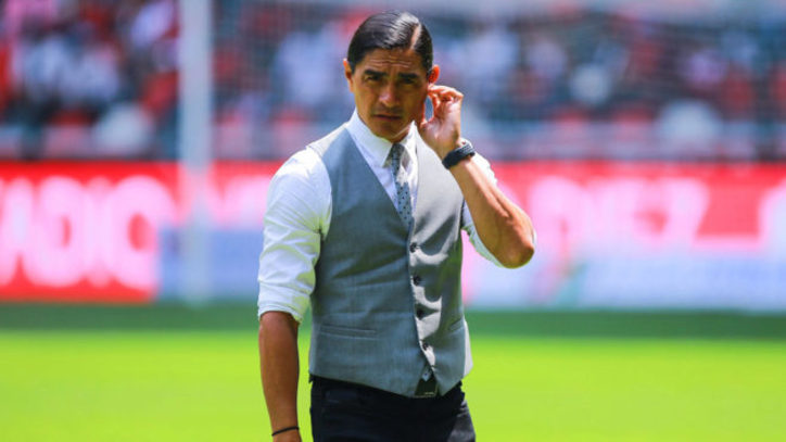 Francisco Palencia revela por qué no hay técnicos mexicanos en Europa y señala que la misma razón afecta a los futbolistas